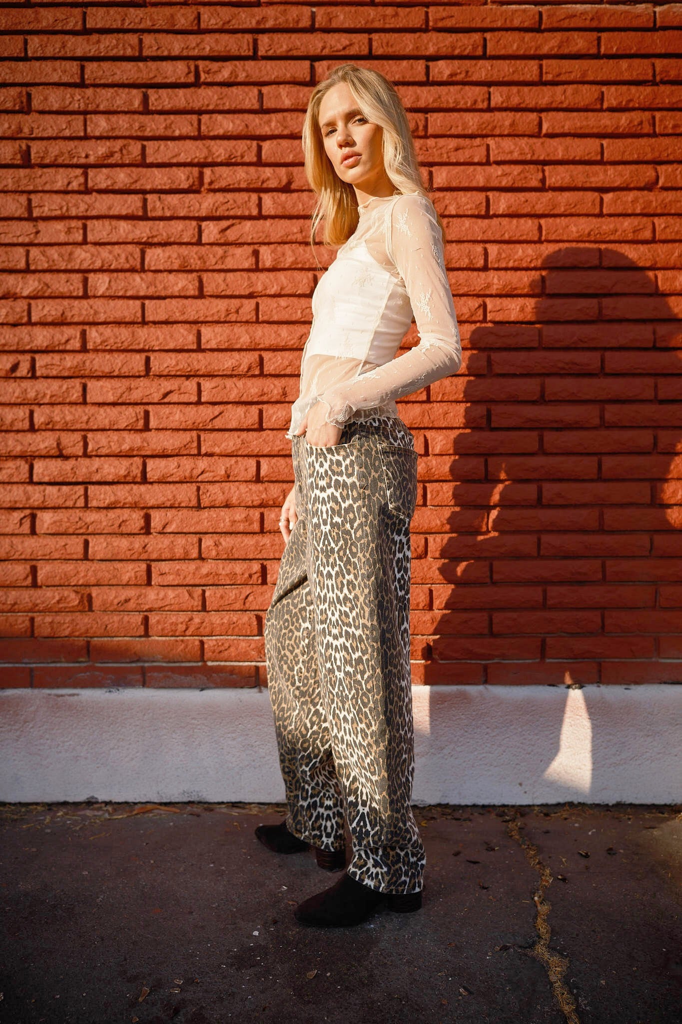 Leopard Washed Mid Rise Loose Jeans