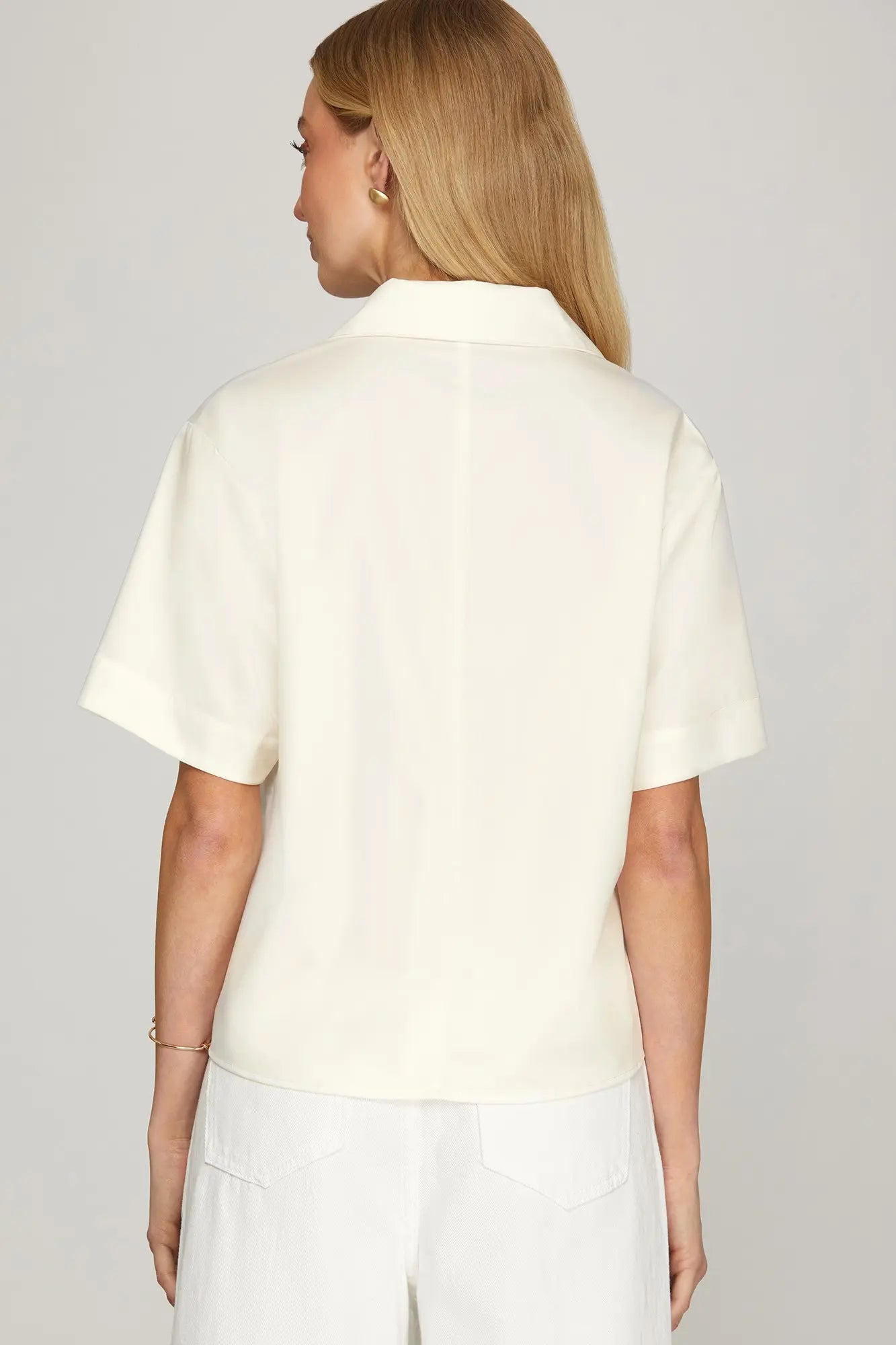 Off White Simple Short Sleeve Button Down Top