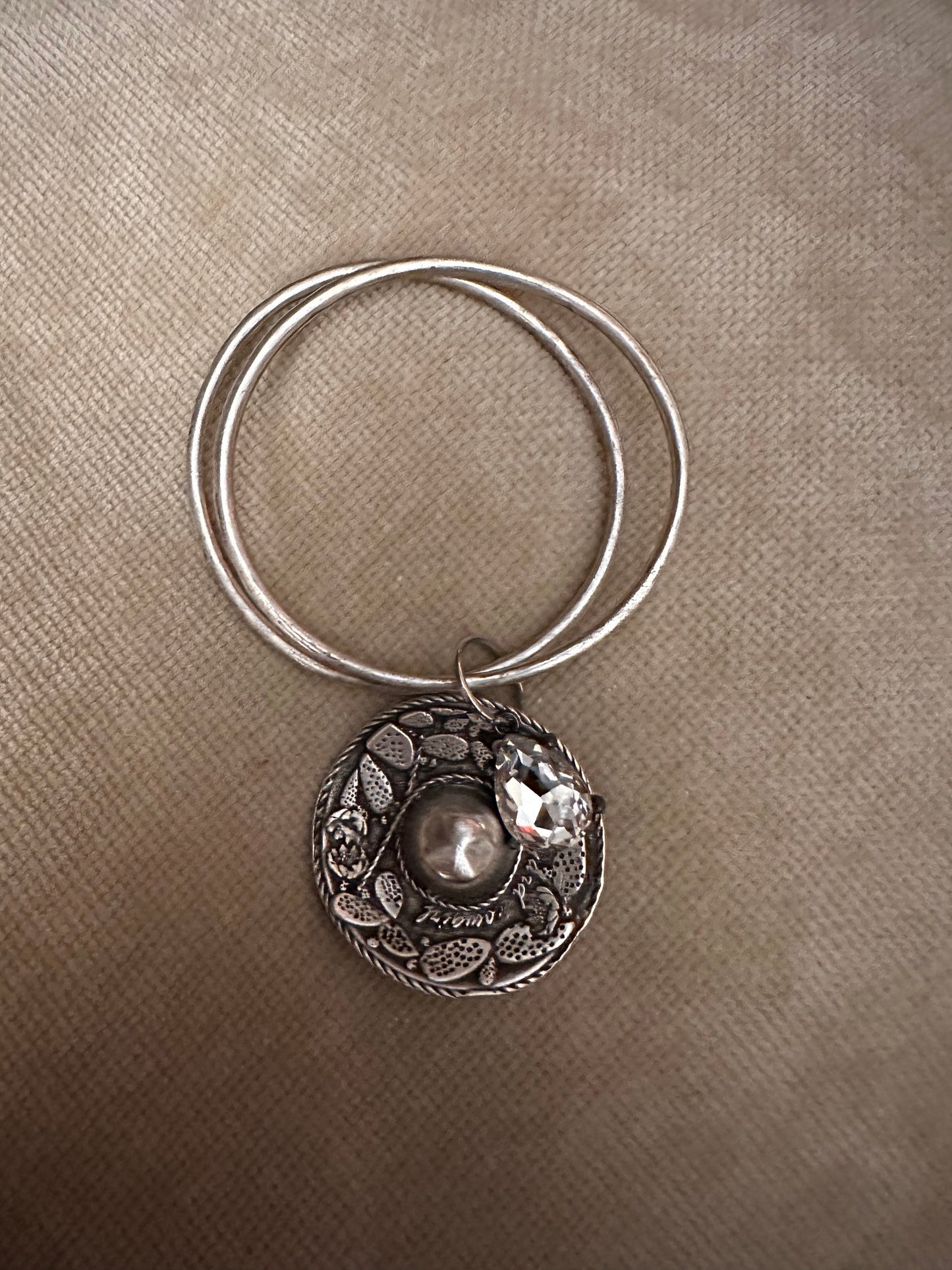 Silver Double Bangle Bracelet with Sombrero