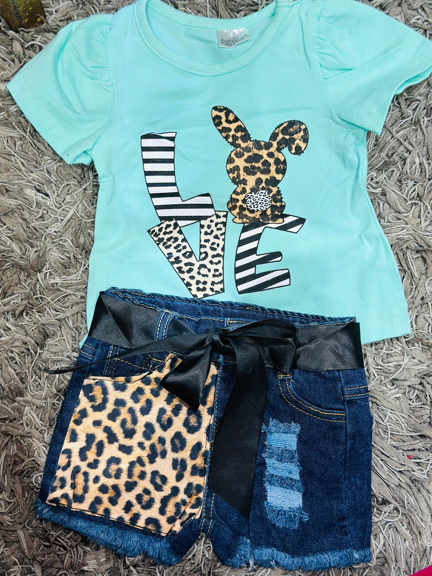 LOVE Easter Short Set