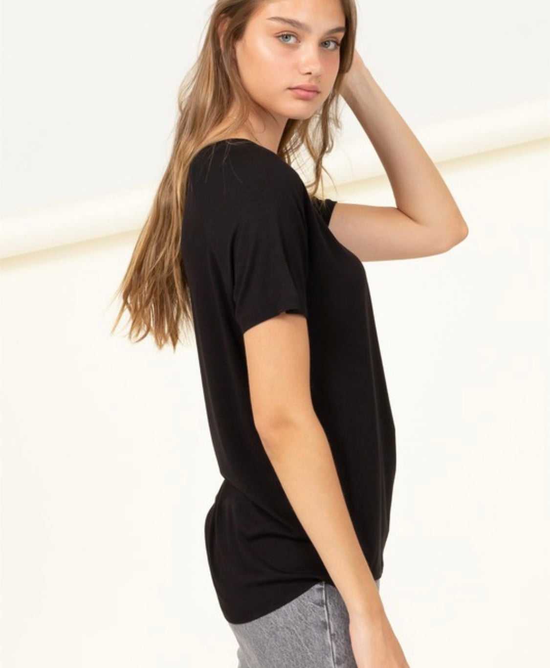 Black Knit Basic Tee