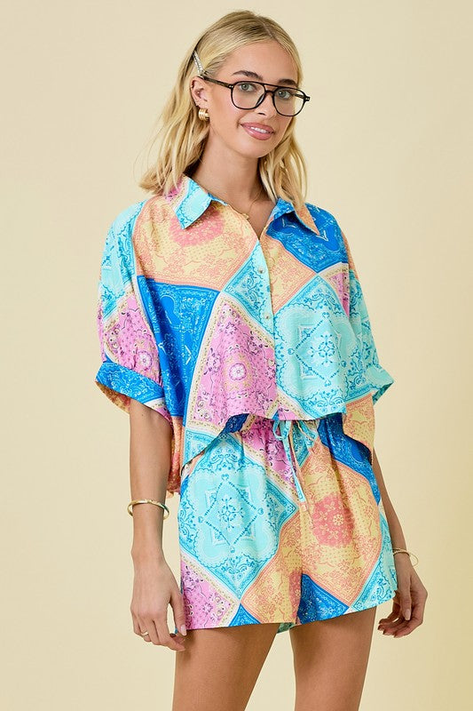 Colorful Bandana Print Cropped Shirt & Shorts Set