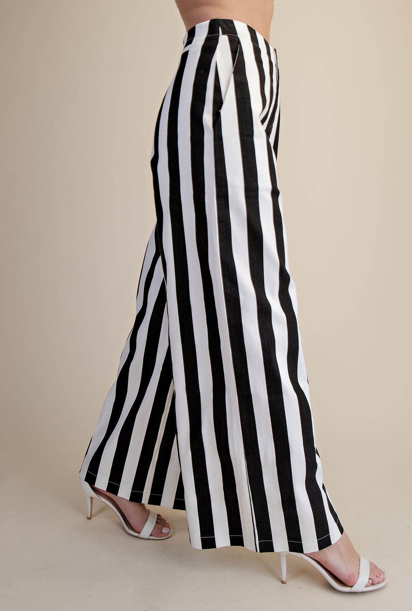 Mid-Rise Wide Leg Stripe Pants- Black & White