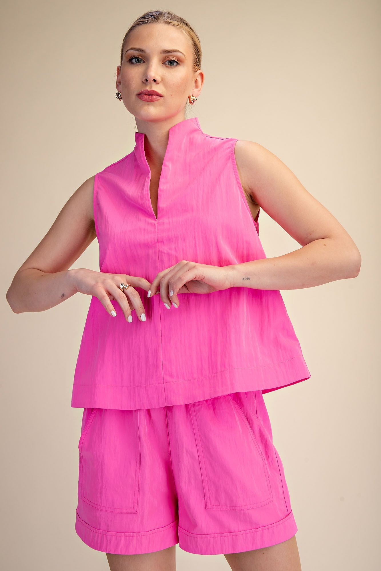 Stand Collar Slit V-neck Sleeveless Top