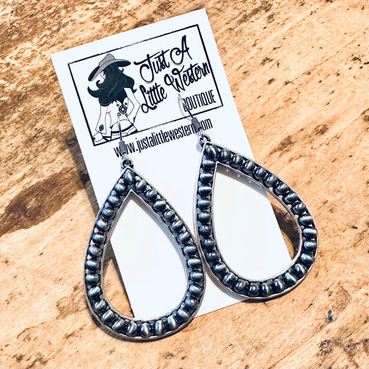 Teardrop Pewter Pearl Inset Dangle Earrings