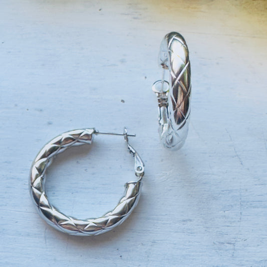 1" Silver Quilt Design Hoop Earring