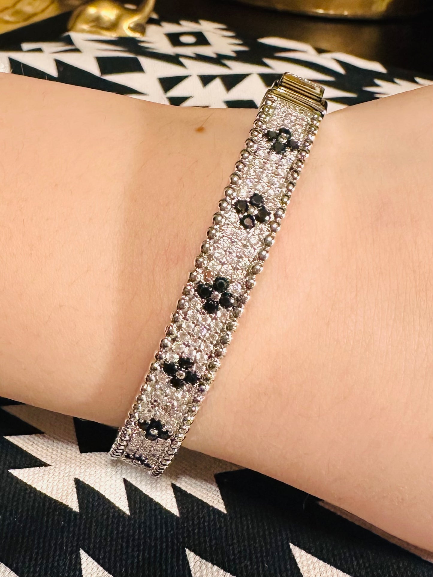 Silver & Black Clover Pave Push Lock Bangle