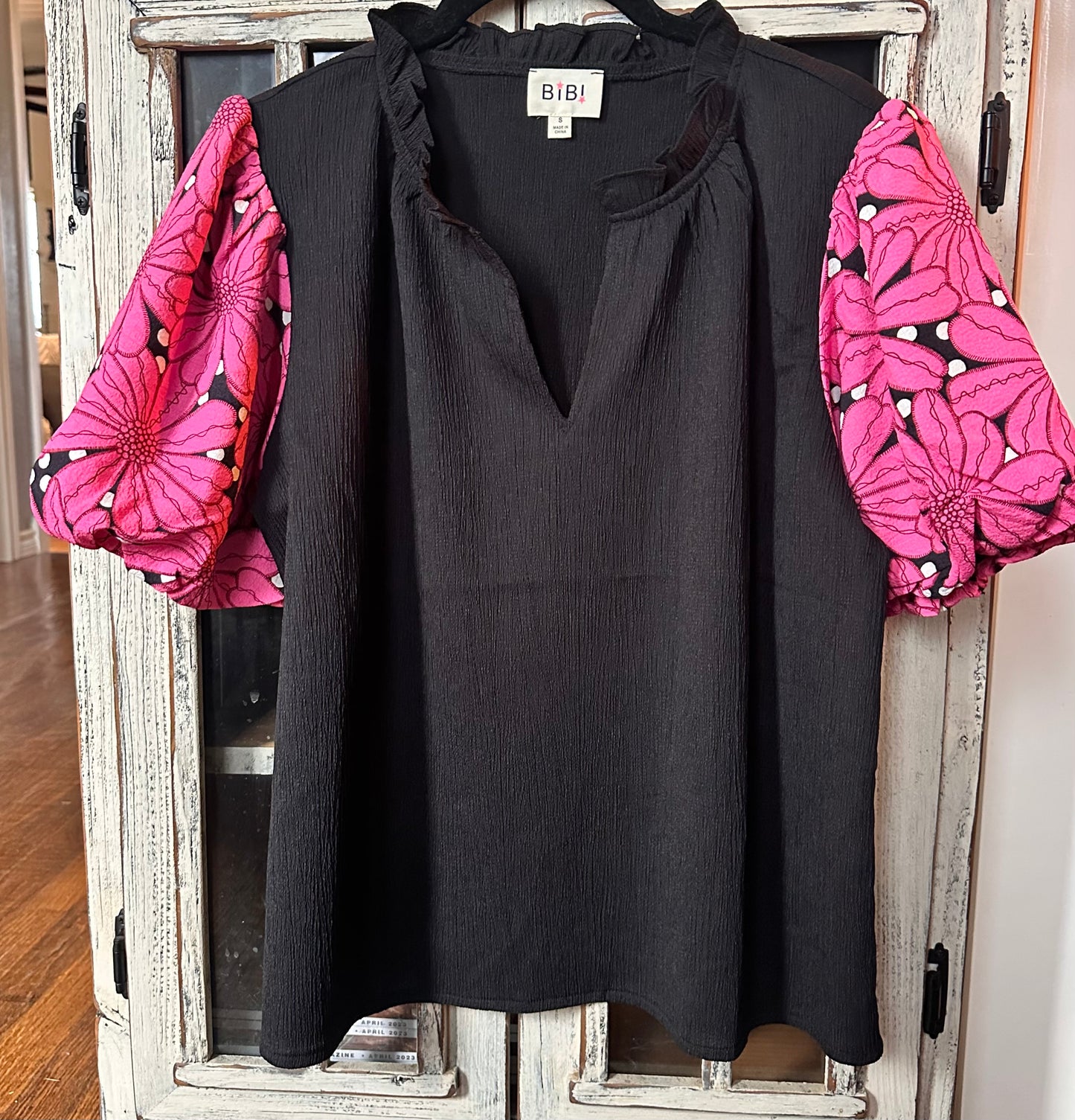 Crinkle Bodice Puff Sleeve Top