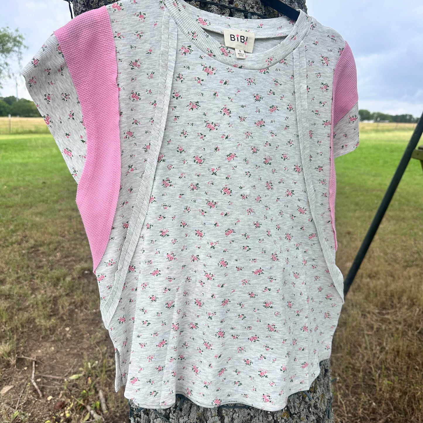 Floral Rib Cut Edge Detail Top