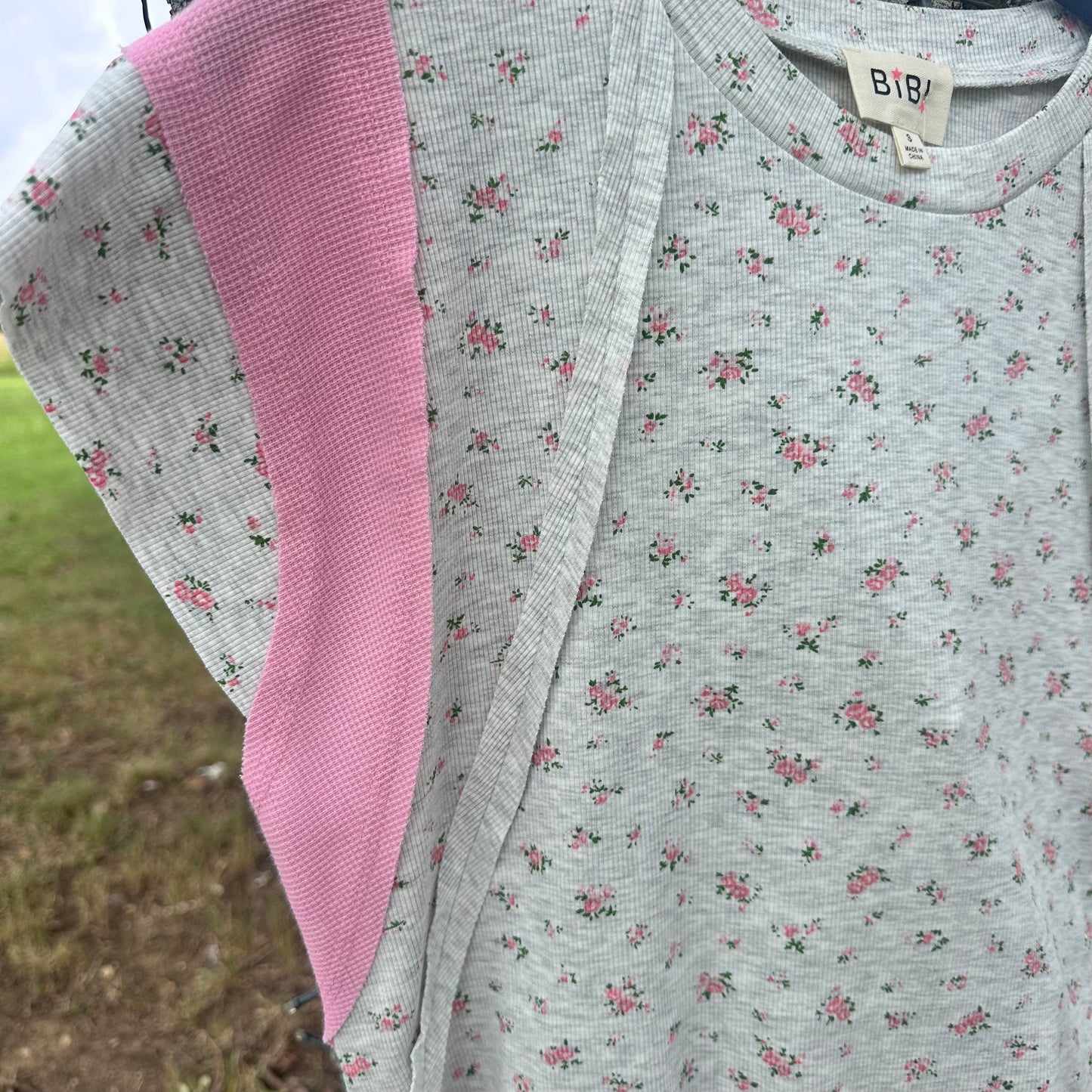 Floral Rib Cut Edge Detail Top