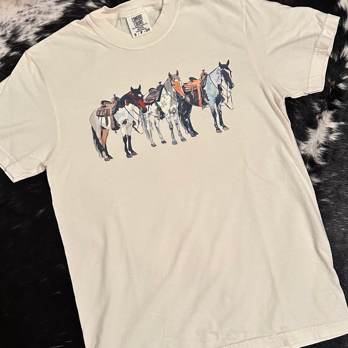 Western Saddle Horse Tee- Cream