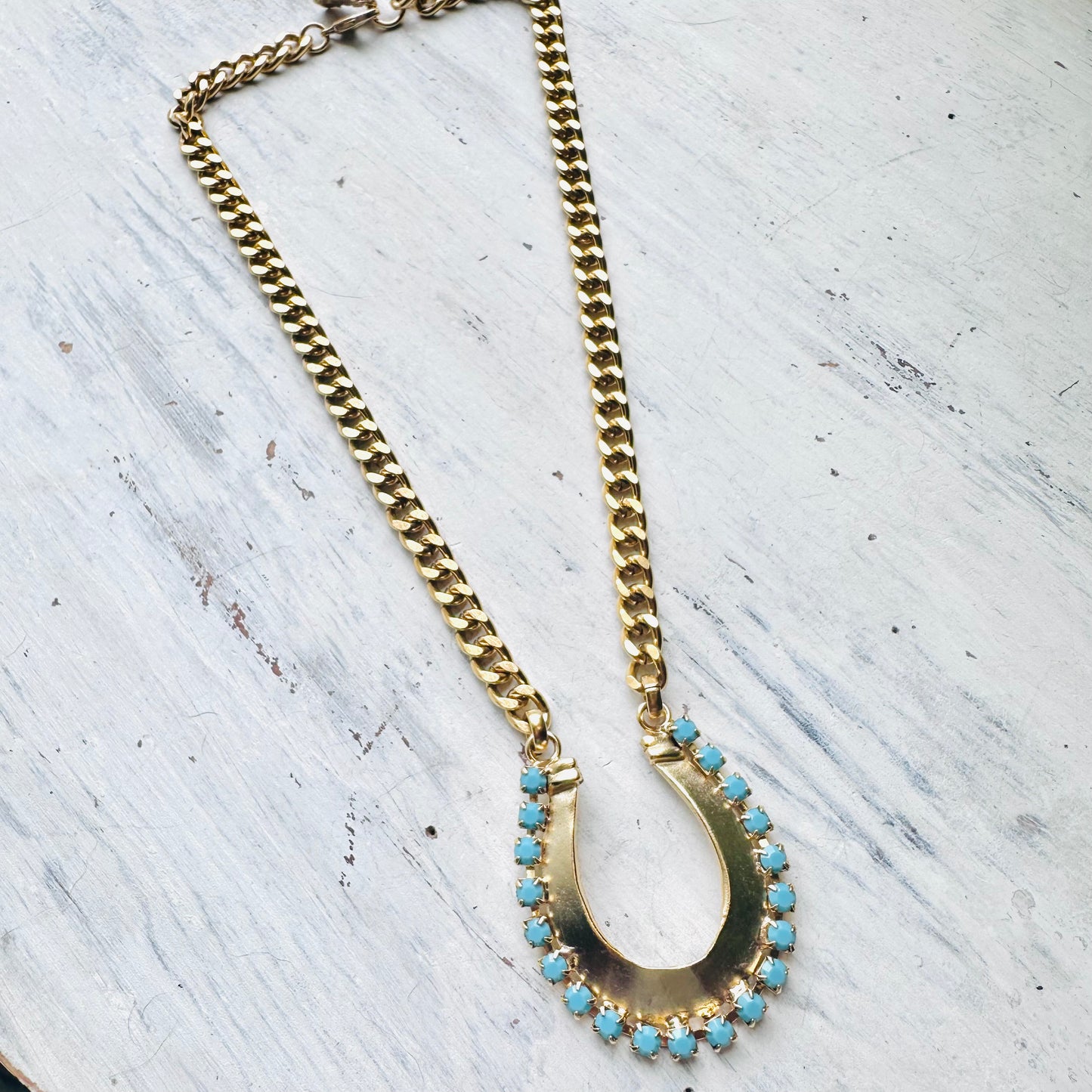 Yochi NY Turquoise Horseshoe Statement Chain Necklace