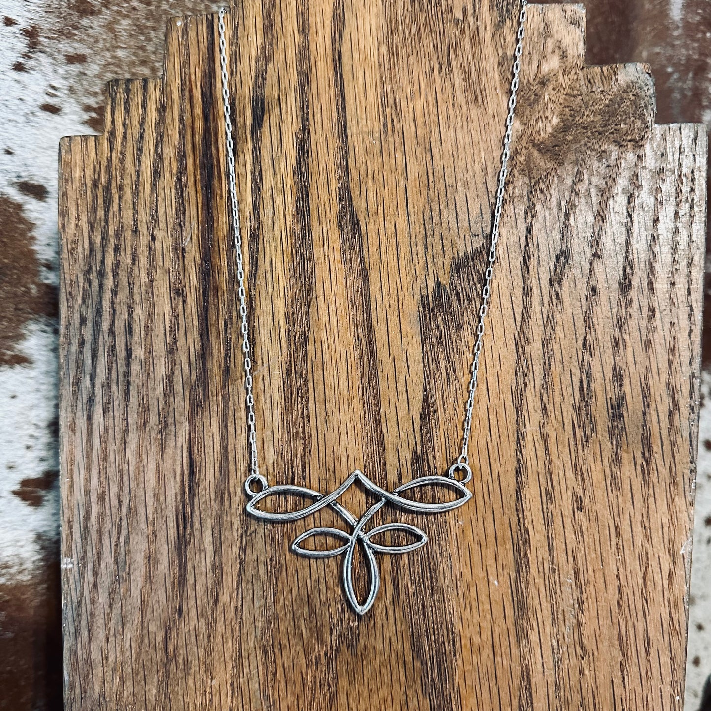 Boot Stitch Outline Necklace