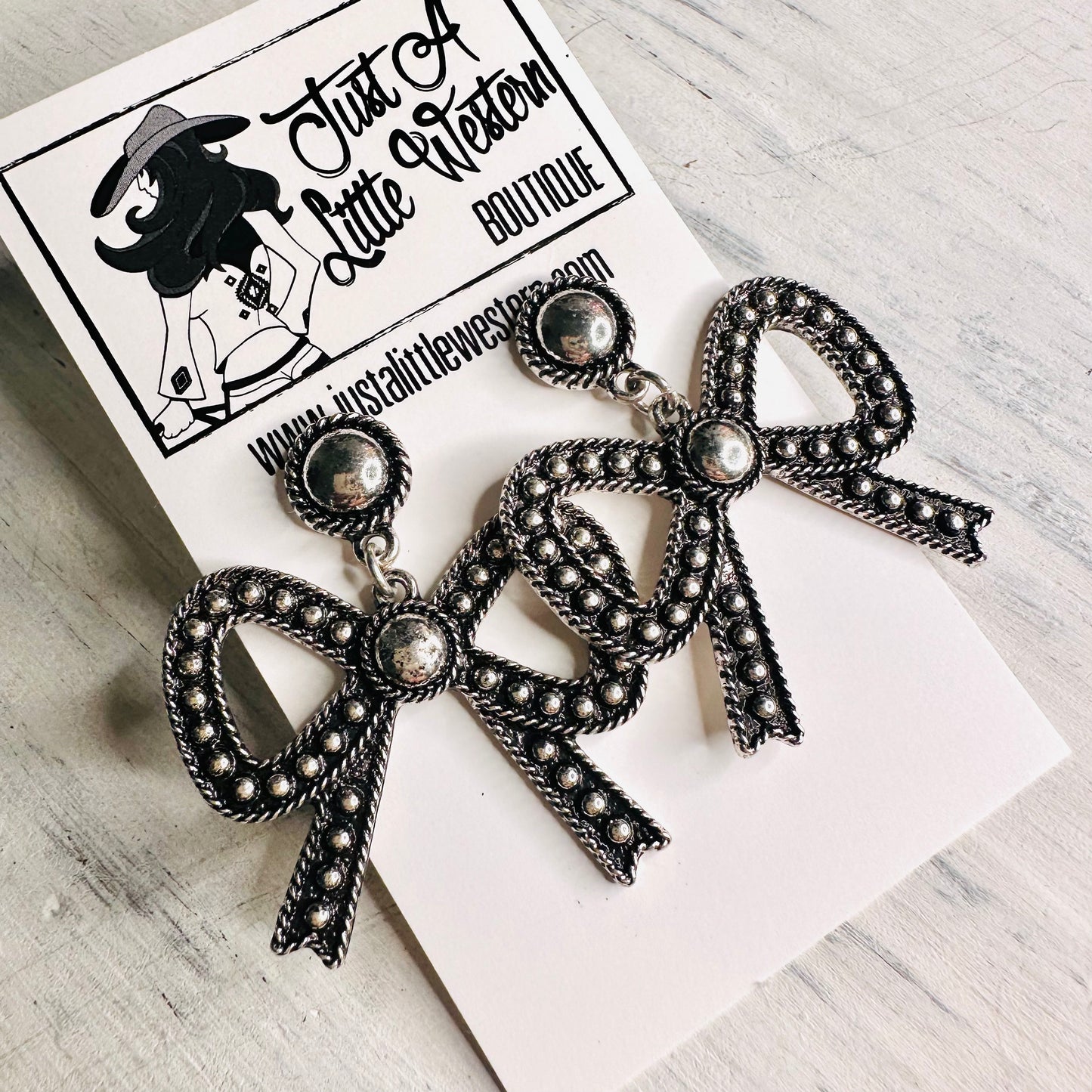 Beaded Bow Post Earring