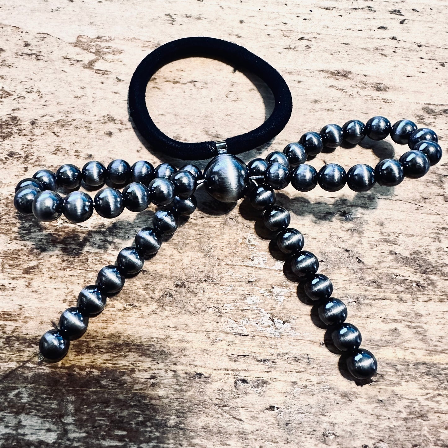 Pewter Pearl Beaded Bow Hair Tie